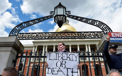 新闻 | 数百人聚集在麻州议会大厦抗议“居家令”！Quincy沃尔玛因COVID-19暂时关闭！