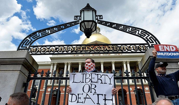 新闻 | 数百人聚集在麻州议会大厦抗议“居家令”！Quincy沃尔玛因COVID-19暂时关闭！