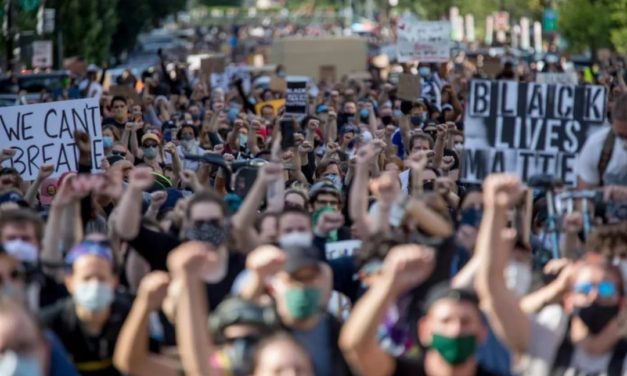 新闻 | 又一非裔男子被美国警察射杀！游行抗议真的有效么？