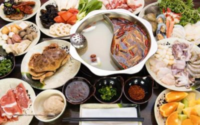 这家性价比超高的火锅回归了！第一家坐在室外就能吃火锅的店！