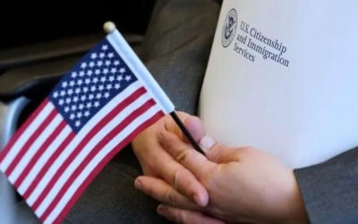 新闻 | 罗德岛单身派对导致Covid-19大规模爆发！移民局取消原定13000名员工停薪留职的决定！