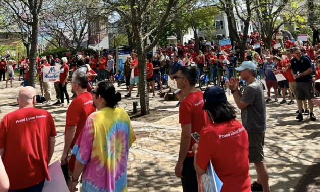 麻州南部9所学校学生集体“喜提”假期一天，原因竟是老师们“不干了”！