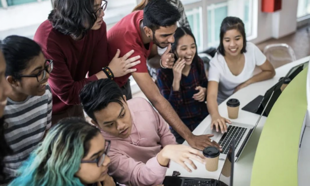 Z世代更爱把生活当作全职工作，把工作当作副业，新一代真的会改变未来的工作潮流吗？