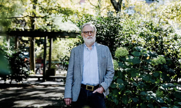 美国常春藤名校教授因“课程太难”而被学生“炒鱿鱼”，究竟真的是题目太难，还是学生太懒？