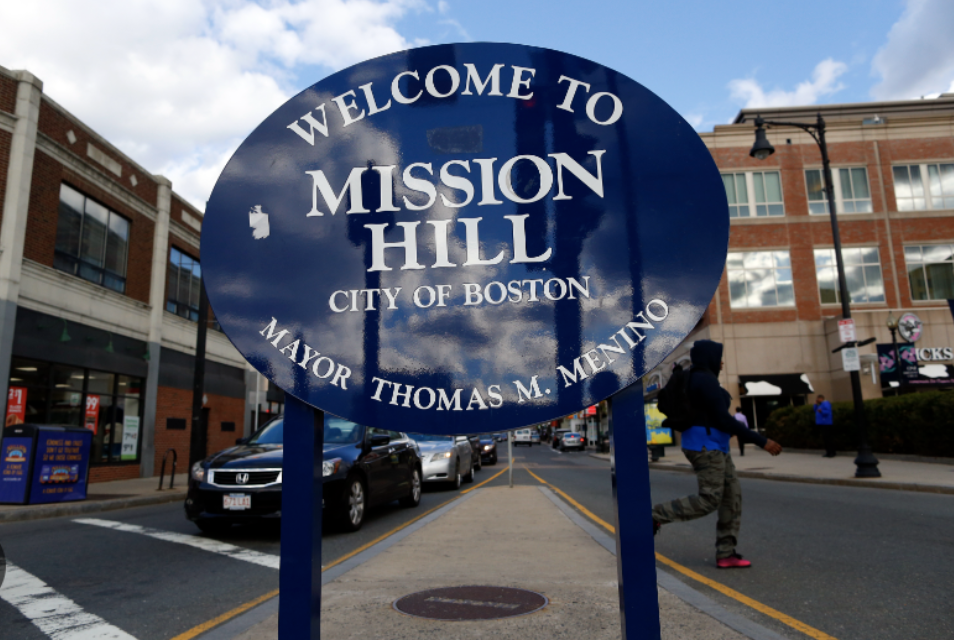 紧急警告：波士顿发现5只浣熊狂犬病检测呈阳性，将设免费狂犬疫苗接种点！