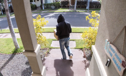 诈骗盗窃轮番轰炸？！超4000礼品卡被盗，公寓包裹集体被偷！这个节日季注意啦！