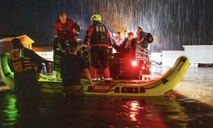 “毁灭性”山洪淹没马萨诸塞州，这次飓风破坏性这么大呢？