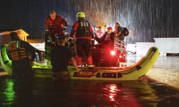 “毁灭性”山洪淹没马萨诸塞州，这次飓风破坏性这么大呢？