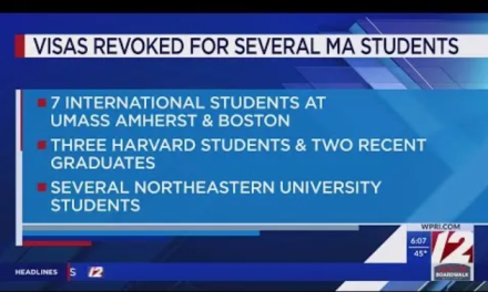 突发！波士顿多所大学国际学生被ICE“针对”！目前已有300+留学生身份被撤销，“隐形驱逐”开始了？