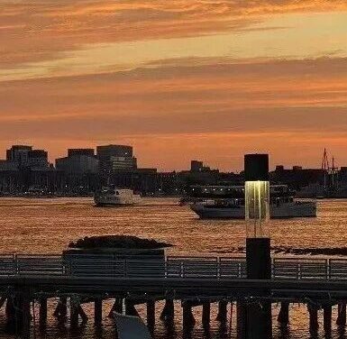 落日主题桌游之夜｜在波士顿的晚风里，遇见同行的人